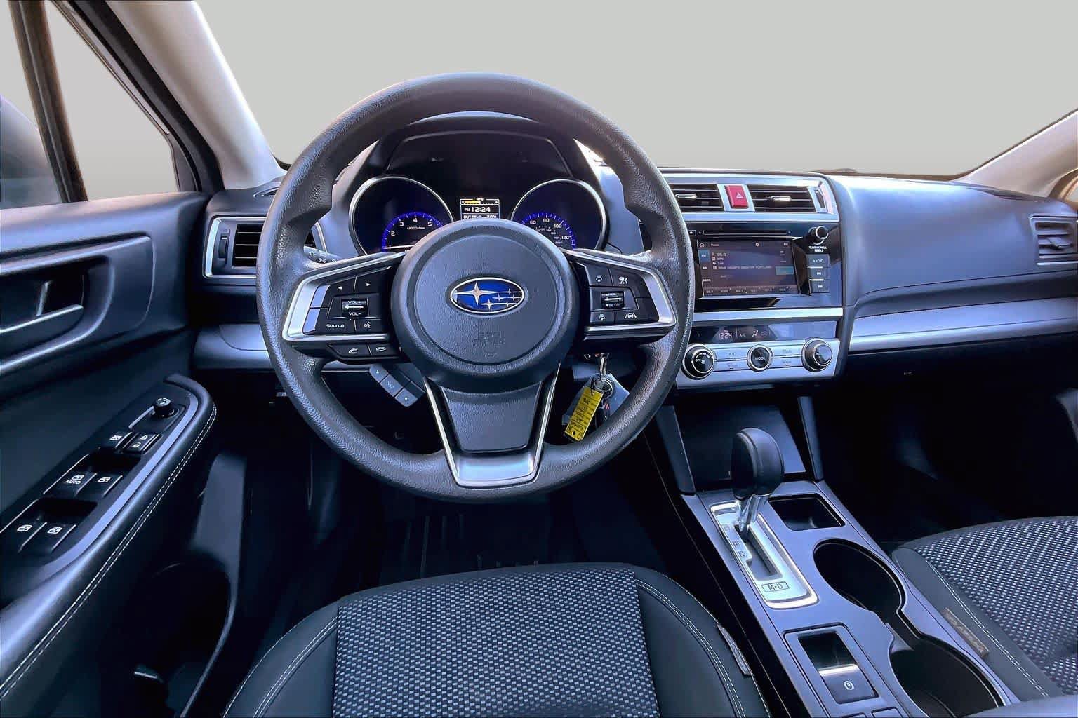Used 2019 Subaru Outback 2.5i AWD/4WD image 6