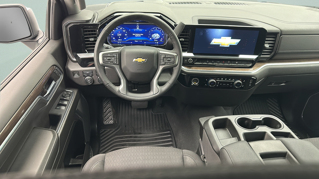 Used 2024 Chevrolet Silverado 1500 LT AWD/4WD image 12