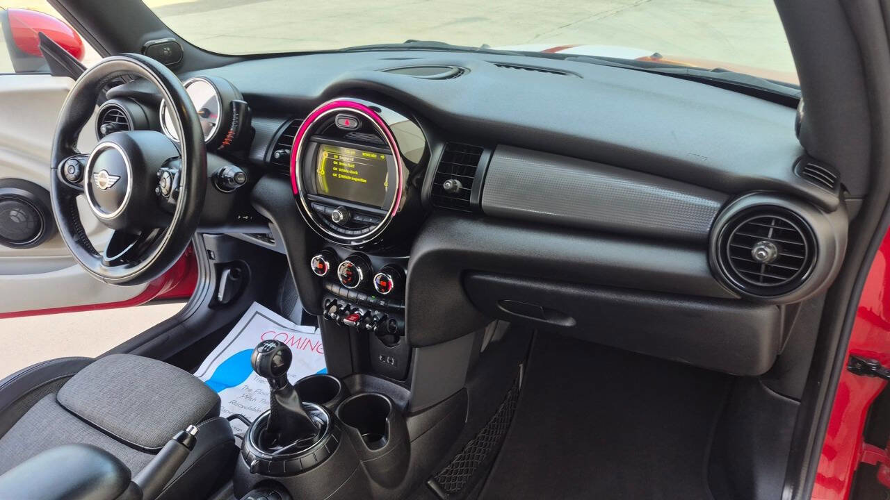 Used 2015 MINI Cooper 2-Door Hardtop image 45
