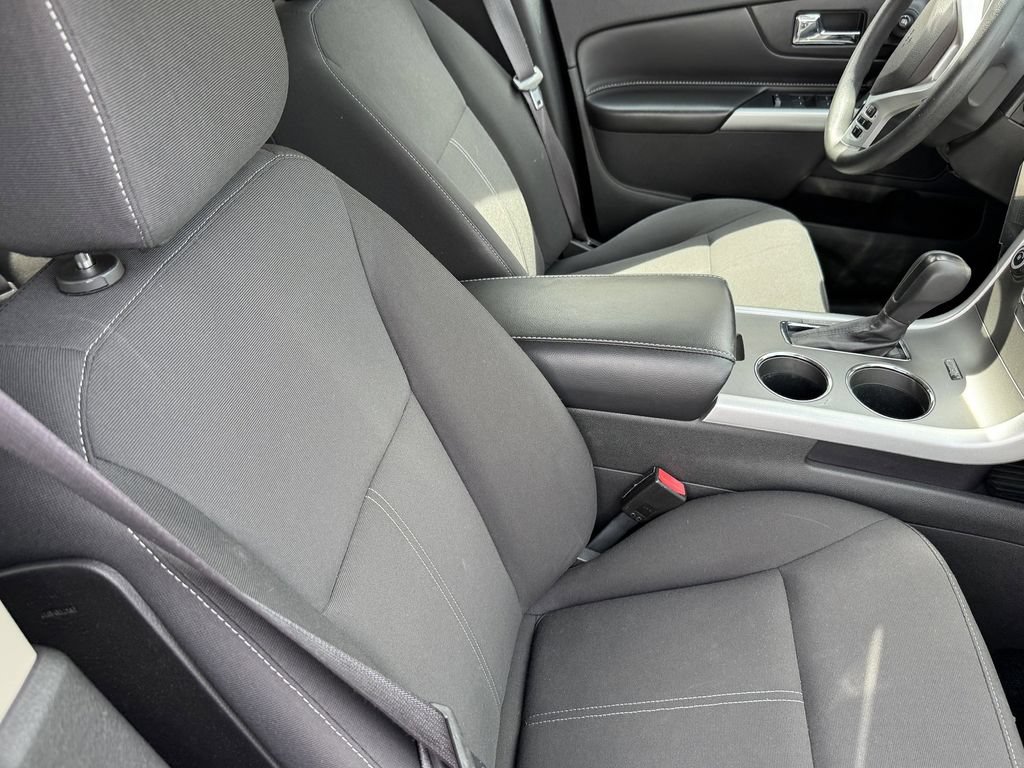 Used 2013 Ford Edge SE FWD image 27