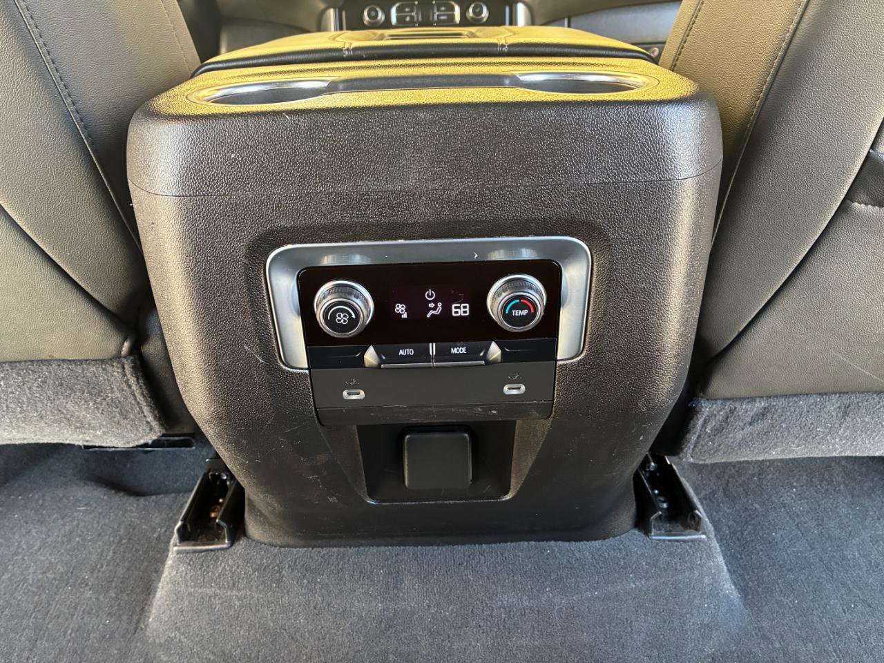 Used 2021 Chevrolet Tahoe Z71 image 29