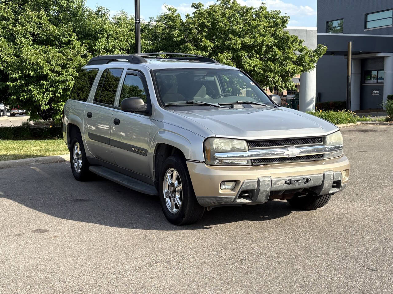 Used 2004 Chevrolet TrailBlazer 4WD w/ LS Preferred Equipment Group image 5