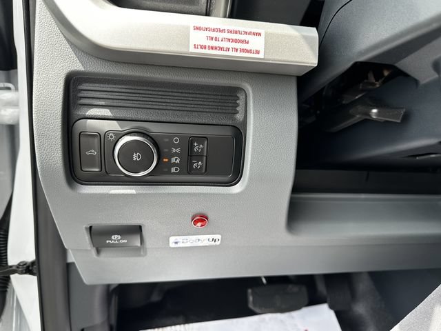 New 2026 Ford F550 4x4 Crew Cab image 28