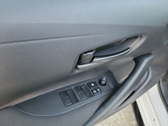 Used 2026 Toyota Corolla LE FWD image 11
