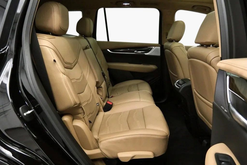 Used 2023 Cadillac XT6 Sport w/ Platinum Package AWD/4WD image 19