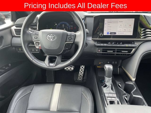 Used 2025 Toyota Camry SE FWD image 14