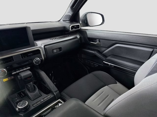 Certified 2024 Toyota Tacoma TRD Off-Road w/ TRD Off Road Upgrade Package AWD/4WD image 25