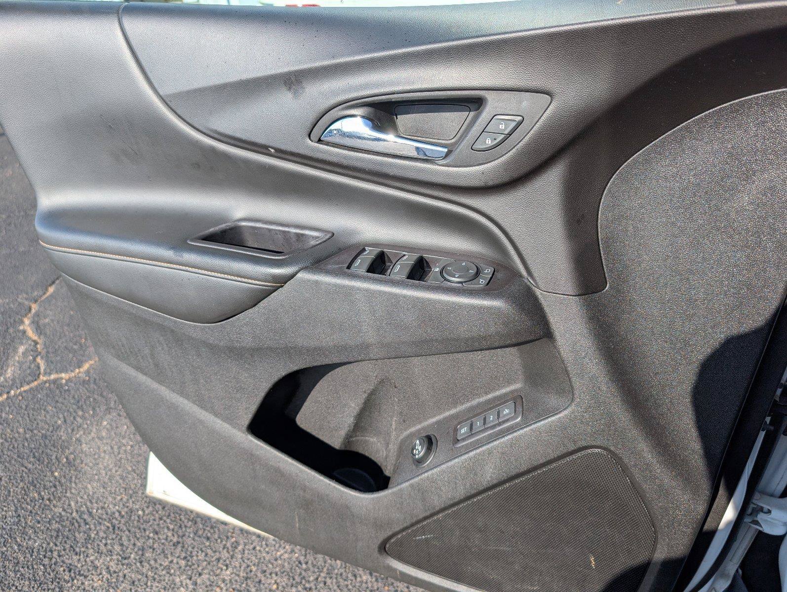 Used 2018 Chevrolet Equinox Premier AWD/4WD image 15
