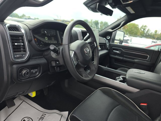 Used 2025 RAM 2500 Laramie AWD/4WD image 8