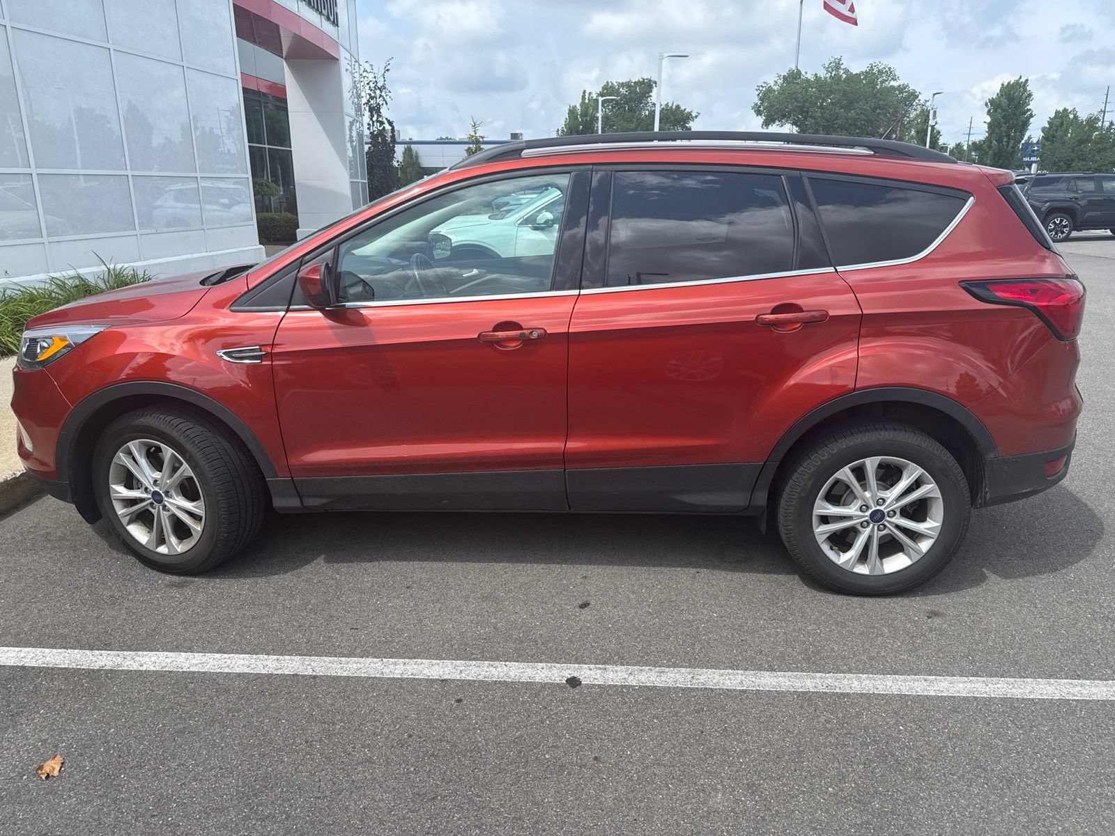 Used 2019 Ford Escape SEL AWD/4WD image 7