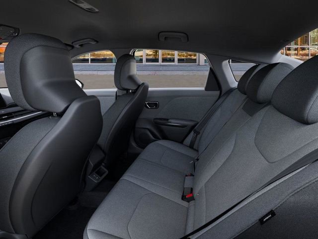 New 2025 Kia K4 LX image 18