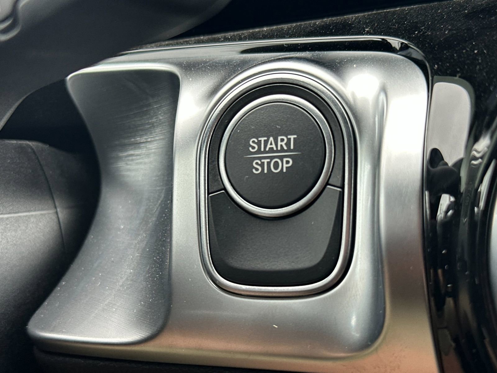 New 2024 Mercedes-Benz EQB 300 4MATIC image 25