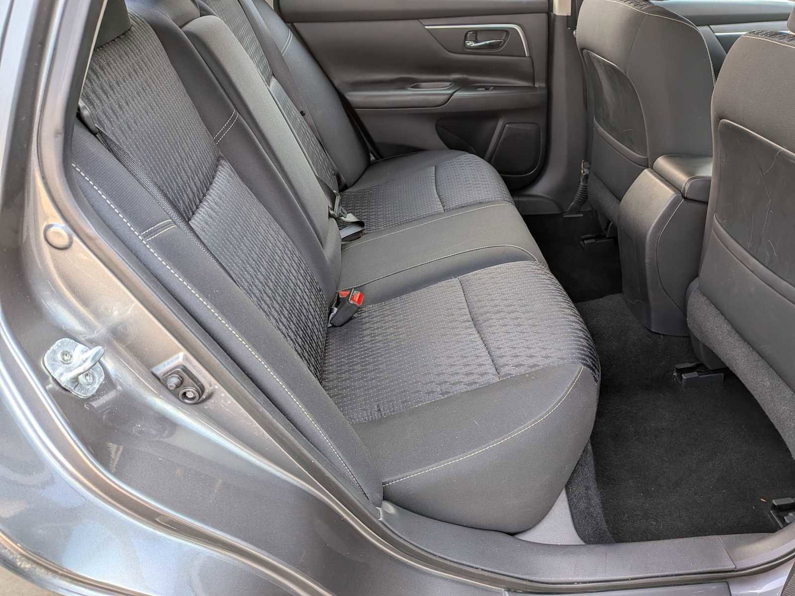 Used 2016 Nissan Altima 2.5 SV FWD image 19