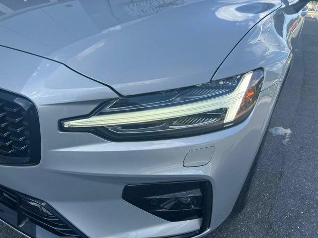 Used 2024 Volvo S60 B5 Plus w/ Climate Package FWD image 8
