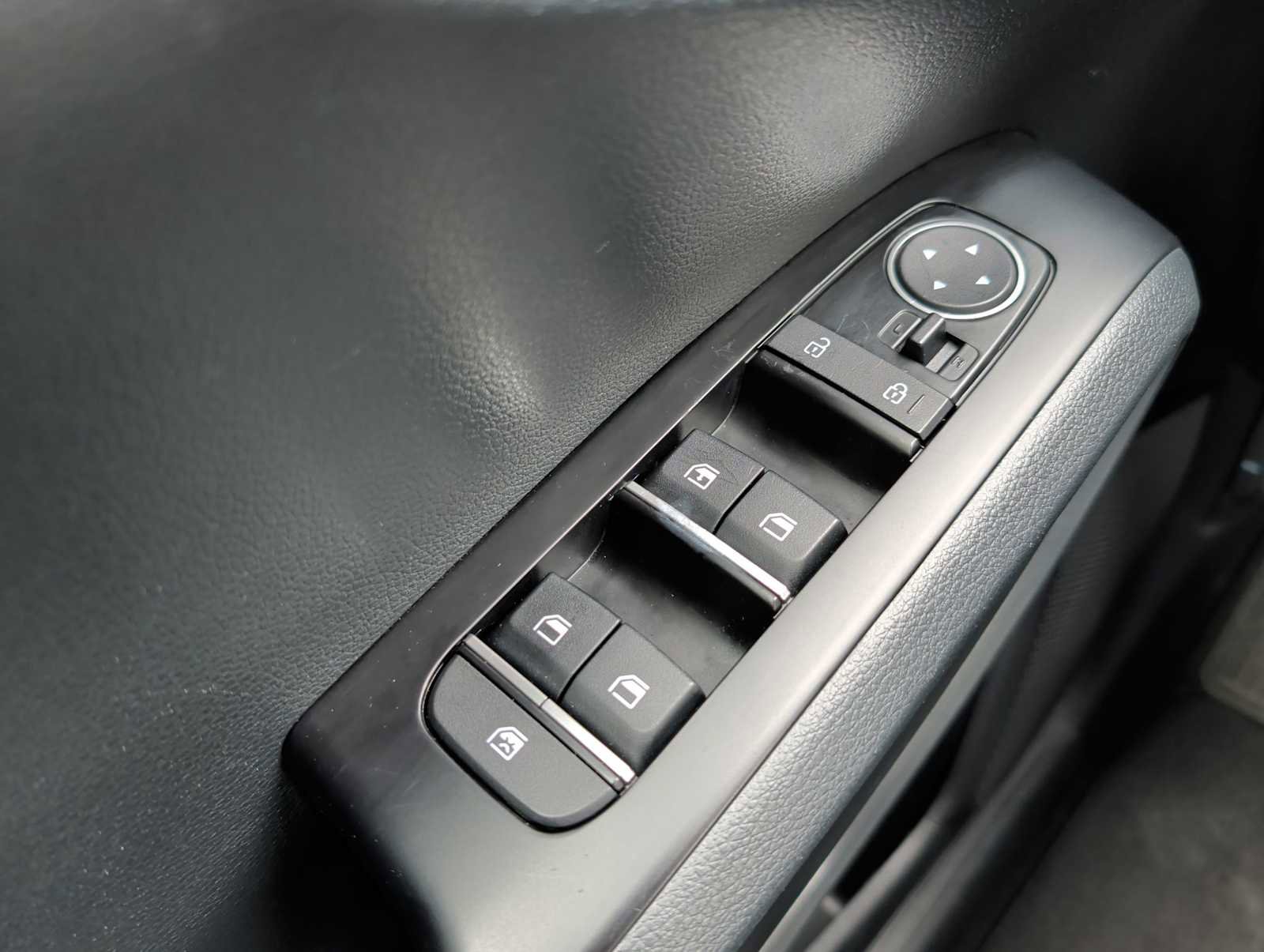 Used 2023 Kia Soul LX w/ LX Technology Package image 14