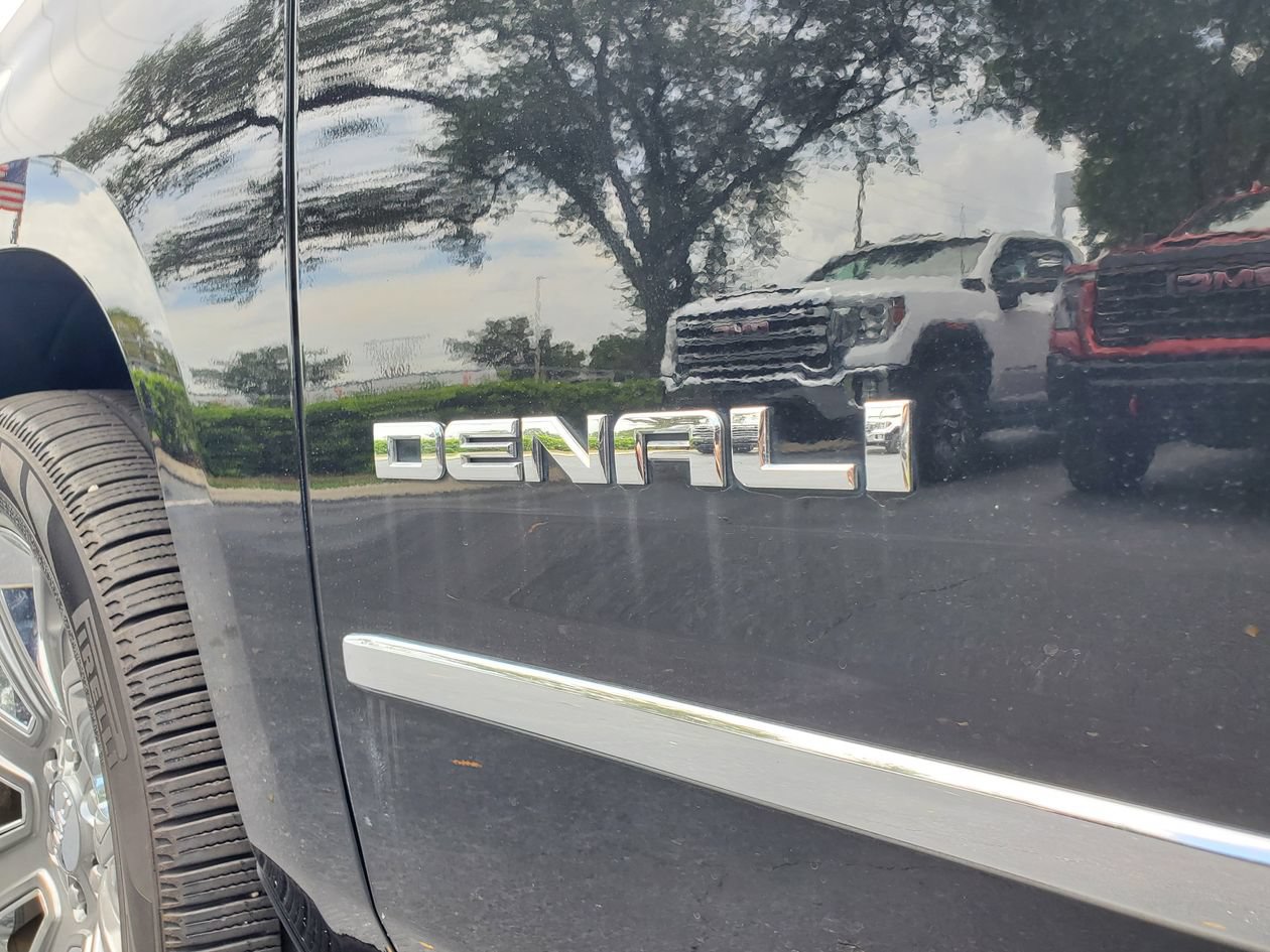 Used 2016 GMC Yukon XL Denali w/ Open Road Package AWD/4WD image 8