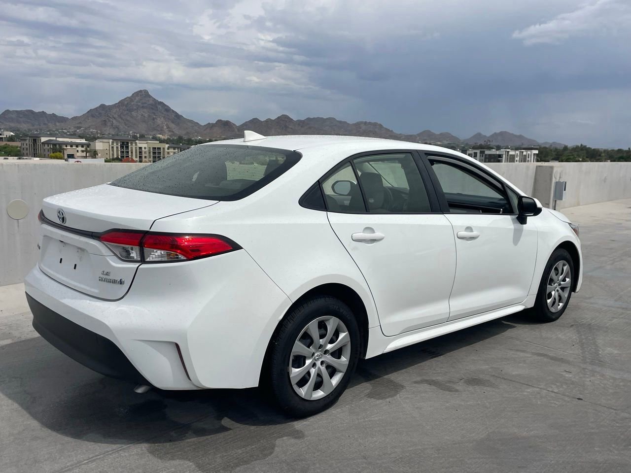 Used 2024 Toyota Corolla LE image 2