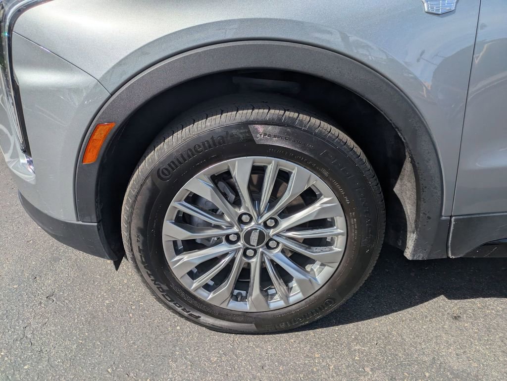 Used 2024 Cadillac XT4 Premium Luxury image 13