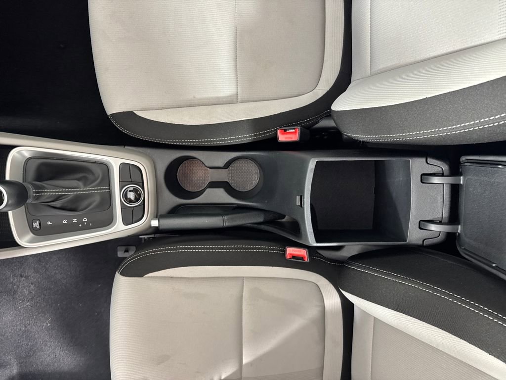 Certified 2025 Hyundai Venue SEL image 25