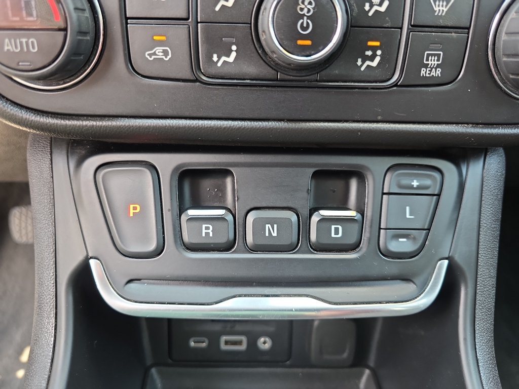 Used 2020 GMC Terrain SLT w/ Preferred Package AWD/4WD image 30