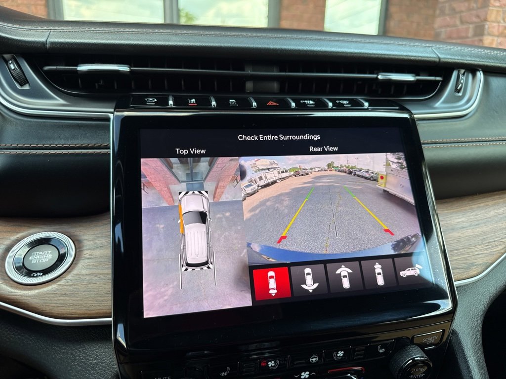 Used 2021 Jeep Grand Cherokee L Summit w/ Luxury Tech Group V image 4