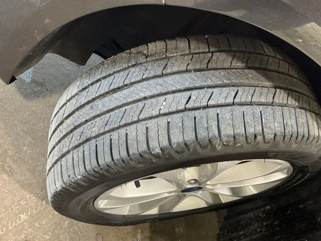 Used 2020 Ford Fusion SEL image 29