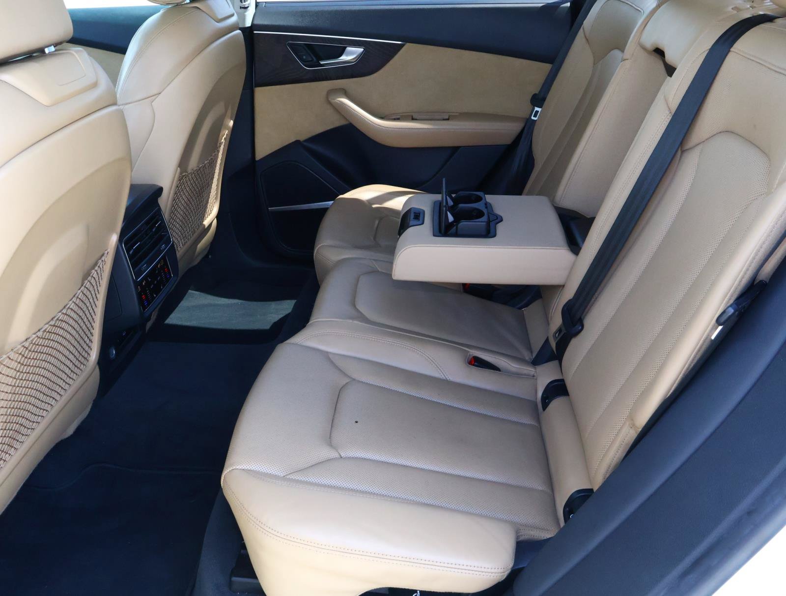 Used 2019 Audi Q8 Prestige w/ Luxury Package AWD/4WD image 21
