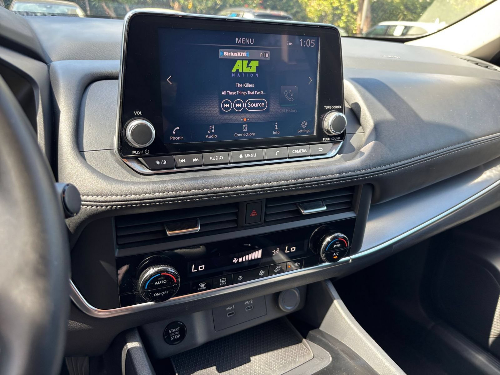 Used 2025 Nissan Rogue SV FWD image 16