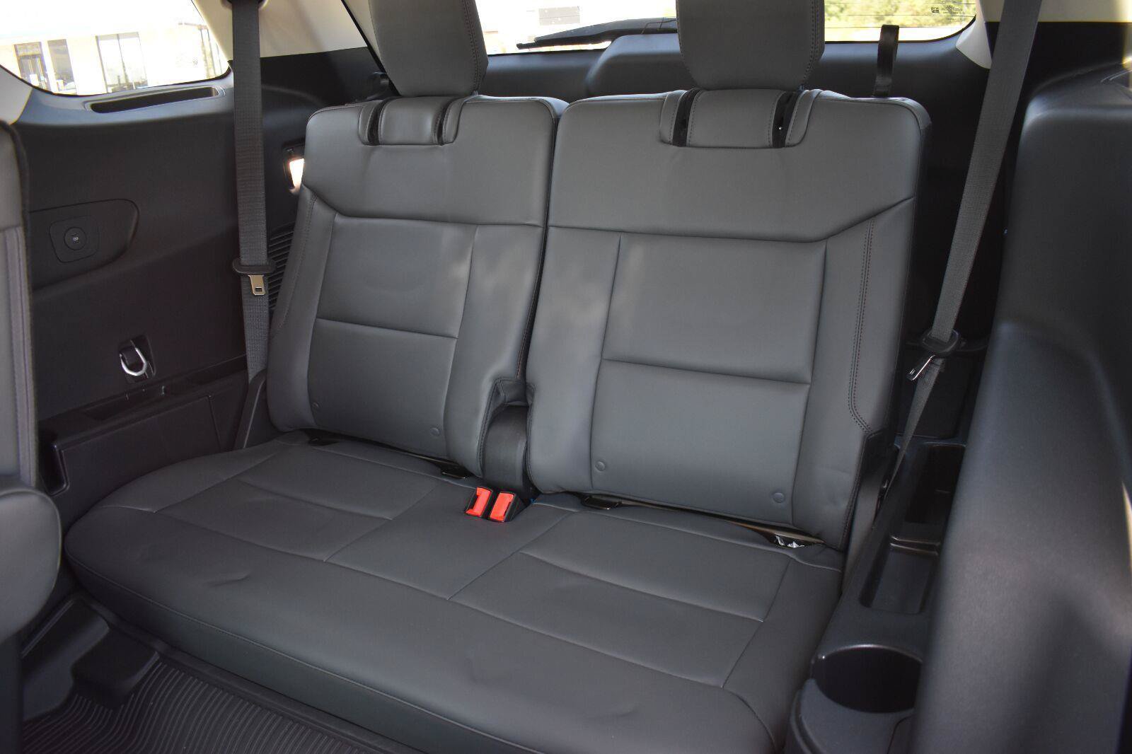 Used 2025 Ford Explorer Active w/ Active Comfort Package AWD/4WD image 18