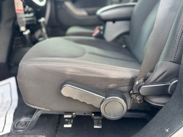 Used 2015 Jeep Wrangler Unlimited Sport w/ Quick Order Package 24S AWD/4WD image 10