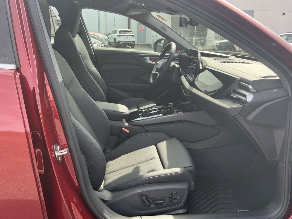 Certified 2025 Audi A5 2.0T Premium Plus w/ Premium Plus AWD/4WD image 32