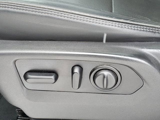 Used 2020 Chevrolet Silverado 1500 High Country w/ Technology Package image 7