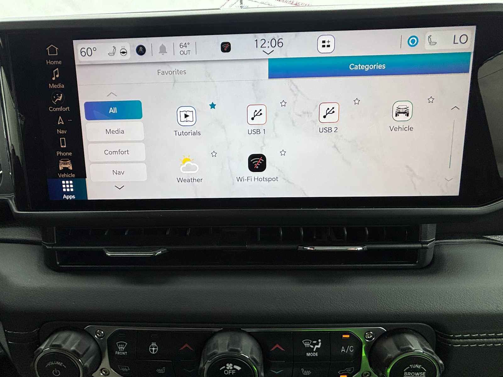 Used 2025 Jeep Wrangler Sahara image 44