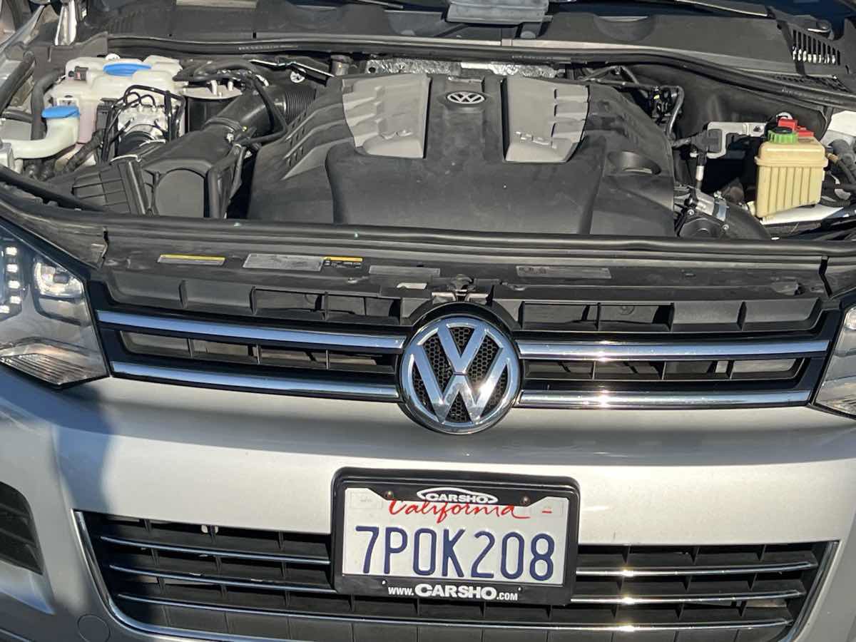 Used 2014 Volkswagen Touareg TDI image 18