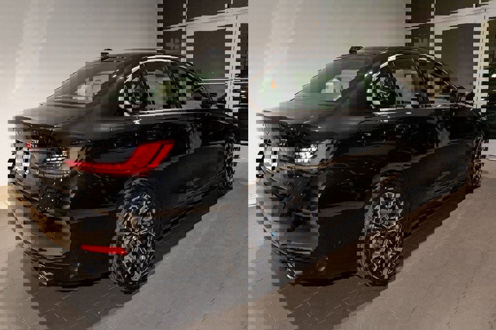 Used 2026 BMW 330i xDrive Sedan w/ Premium Package image 5