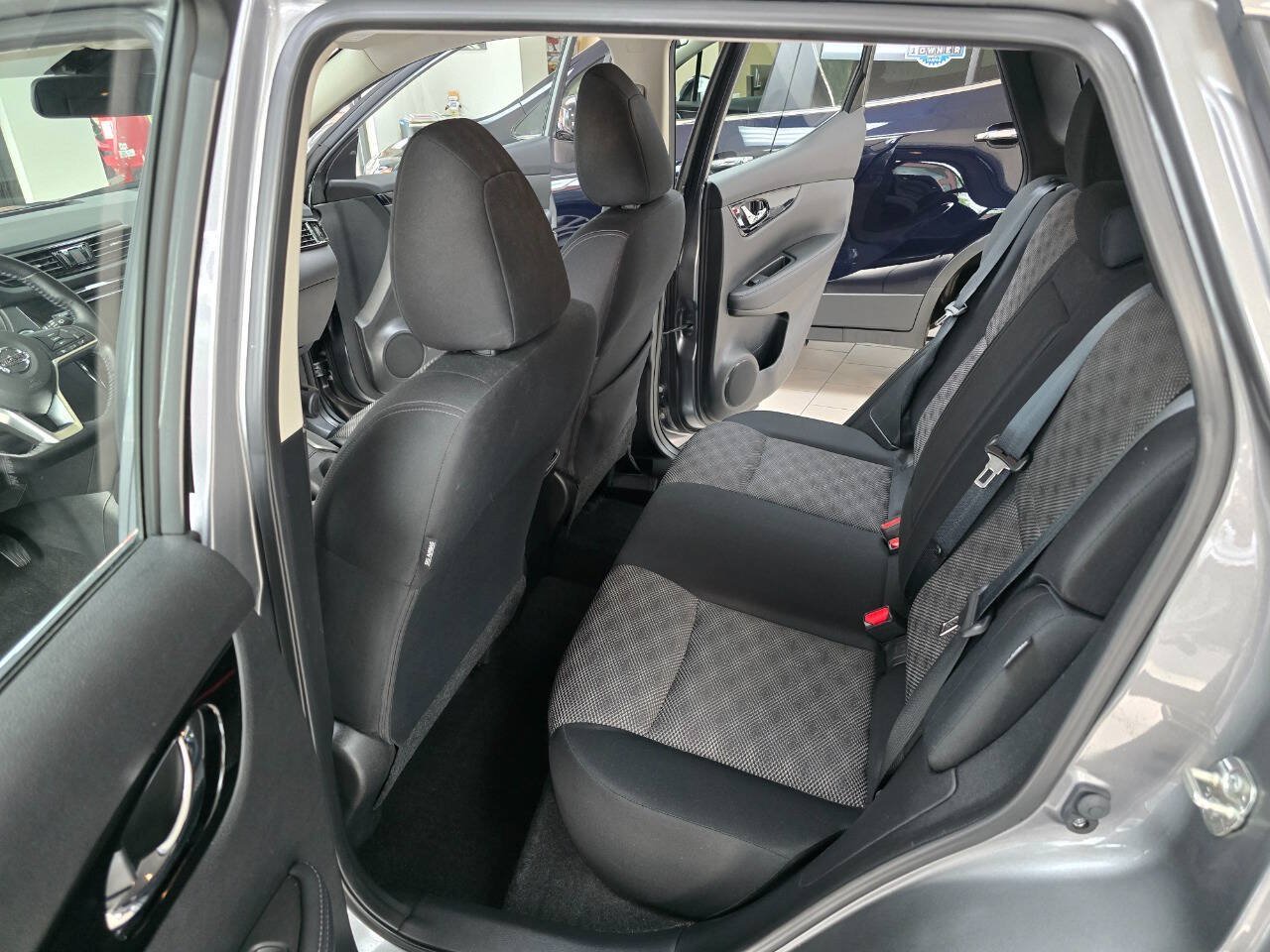Used 2022 Nissan Rogue Sport SV AWD/4WD image 20