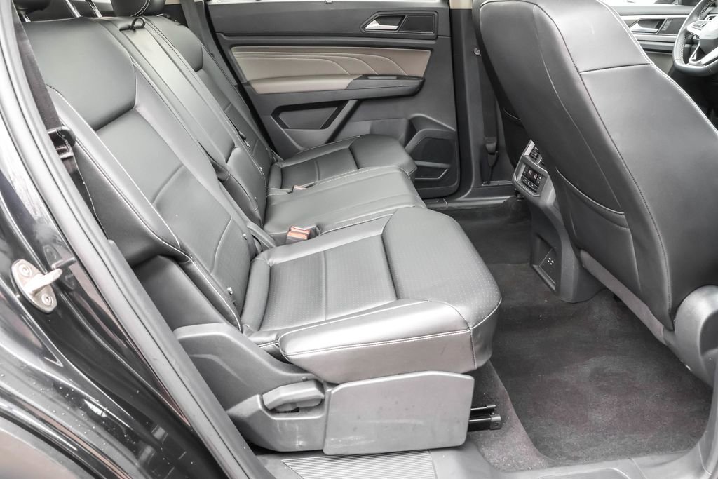 Used 2023 Volkswagen Atlas SE w/ Panoramic Sunroof Package image 37