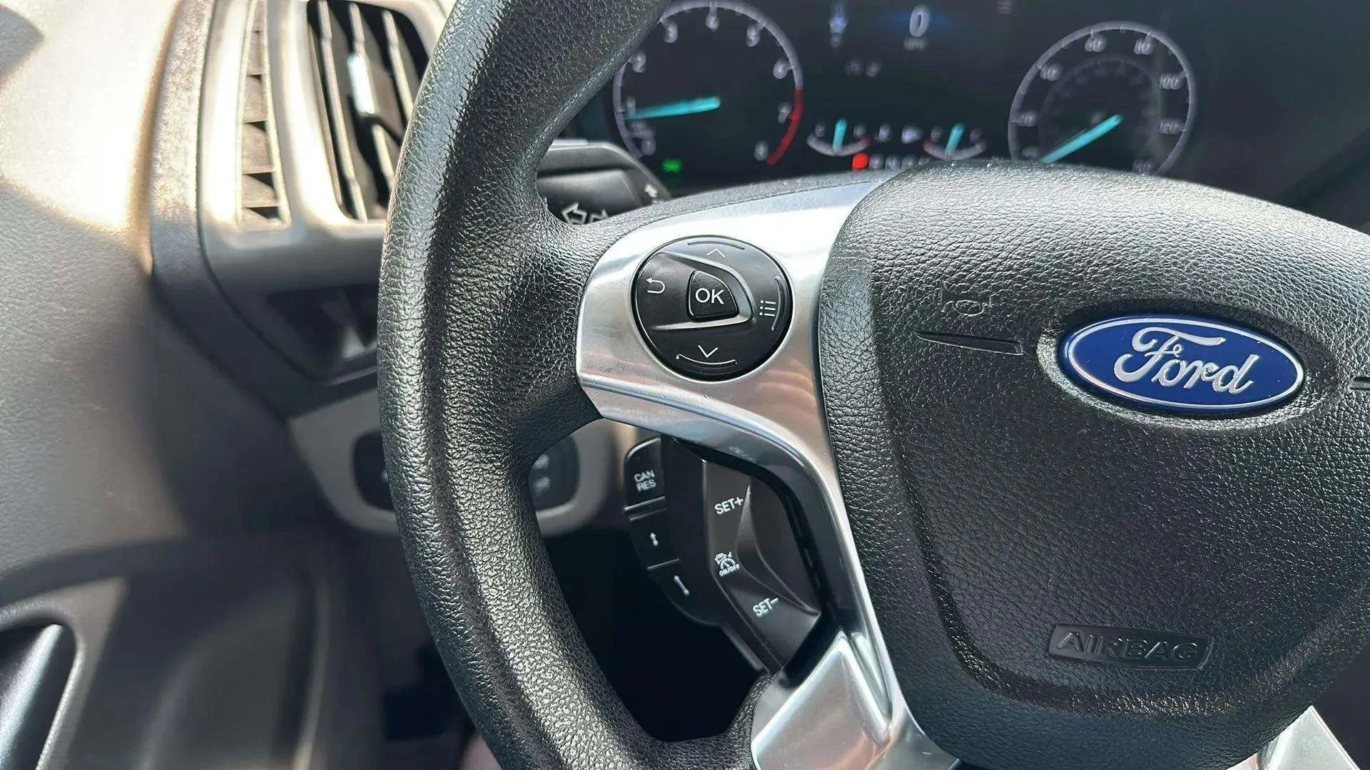 Used 2020 Ford Transit Connect XLT image 31