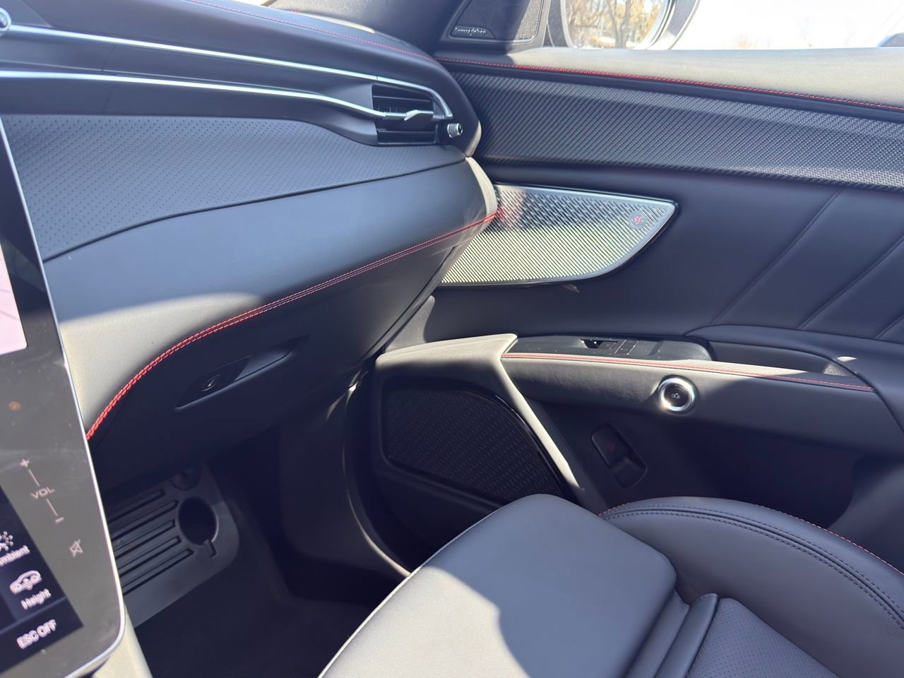 Certified 2024 Maserati Grecale Trofeo image 27