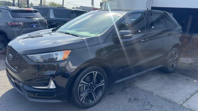 Certified 2020 Ford Edge ST w/ Cold Weather Package AWD/4WD image 1