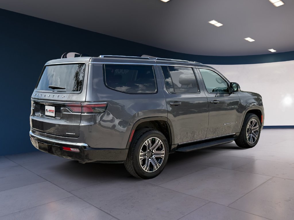 Used 2024 Jeep Wagoneer Series II w/ Flexible Seating Group AWD/4WD image 5