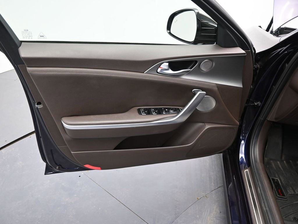 Used 2020 Kia Stinger GT image 16