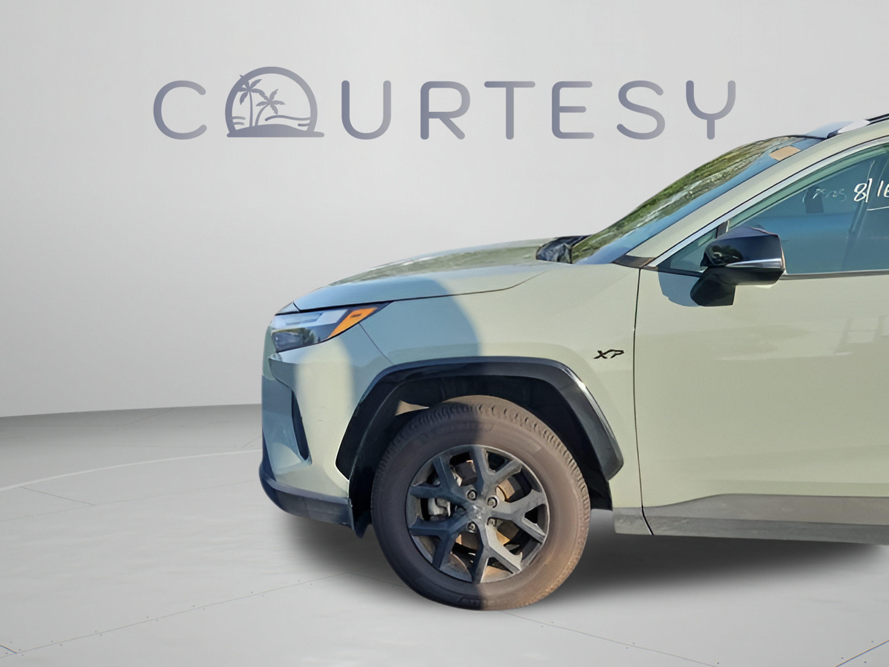 Used 2022 Toyota RAV4 XLE w/ Convenience Package FWD image 25