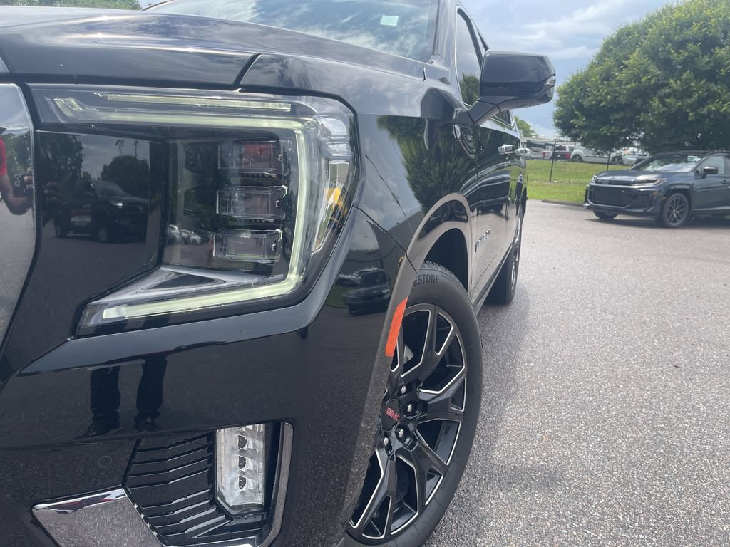 Used 2024 GMC Yukon Denali Ultimate AWD/4WD image 7