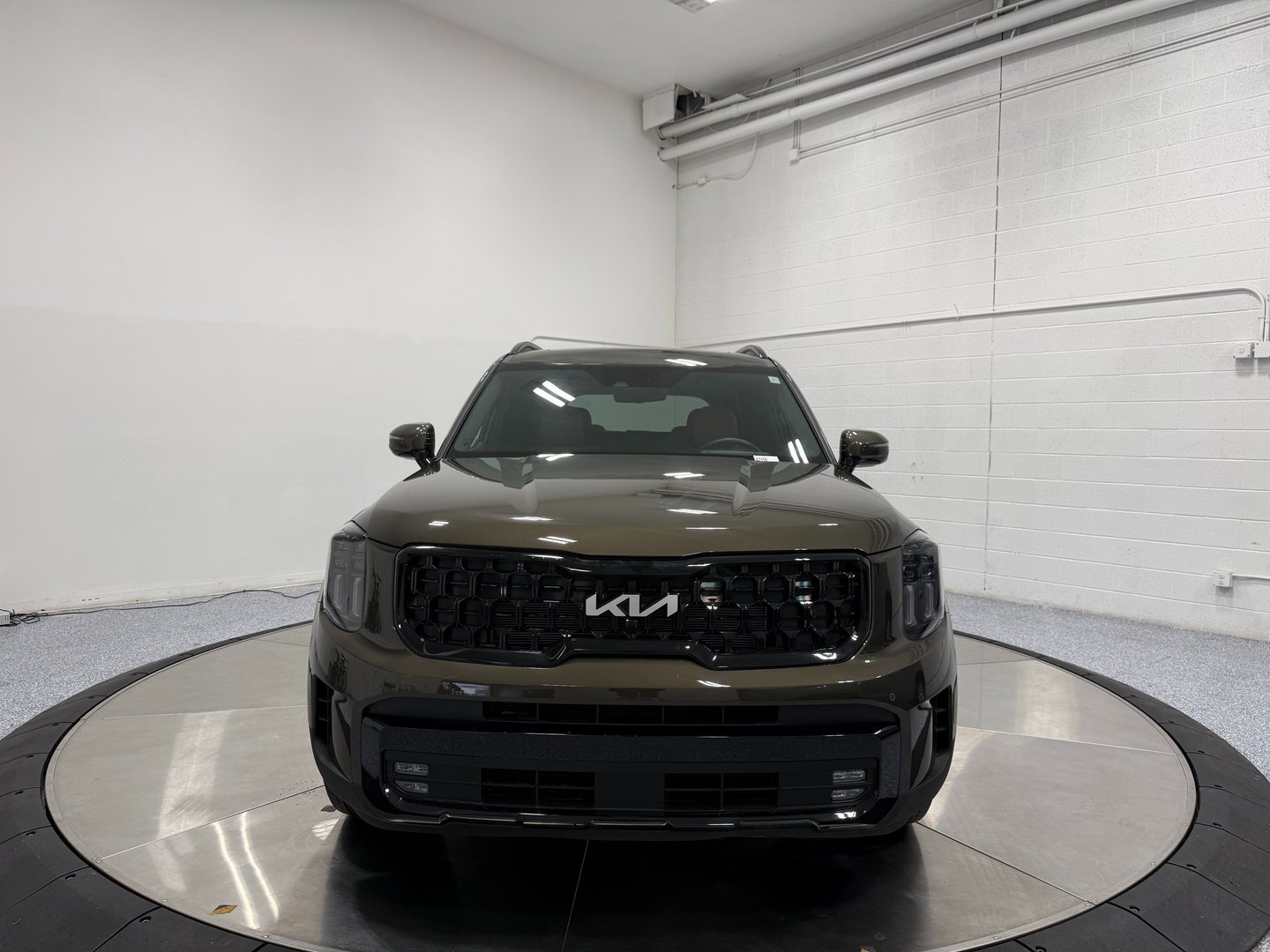 Used 2024 Kia Telluride SX Prestige X-Line image 2