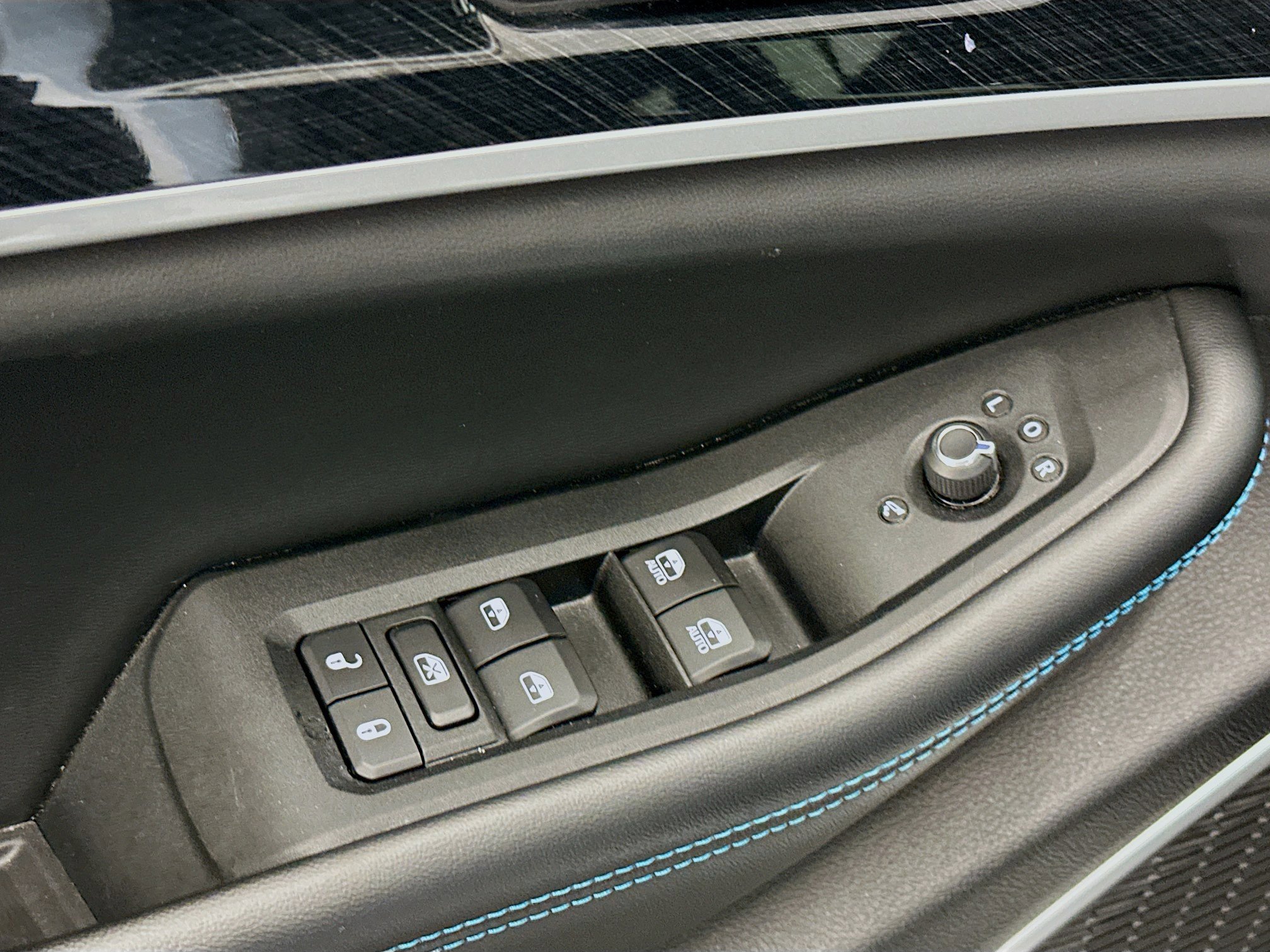 Used 2024 Jeep Grand Cherokee Trailhawk w/ Advanced Protech Group II AWD/4WD image 15