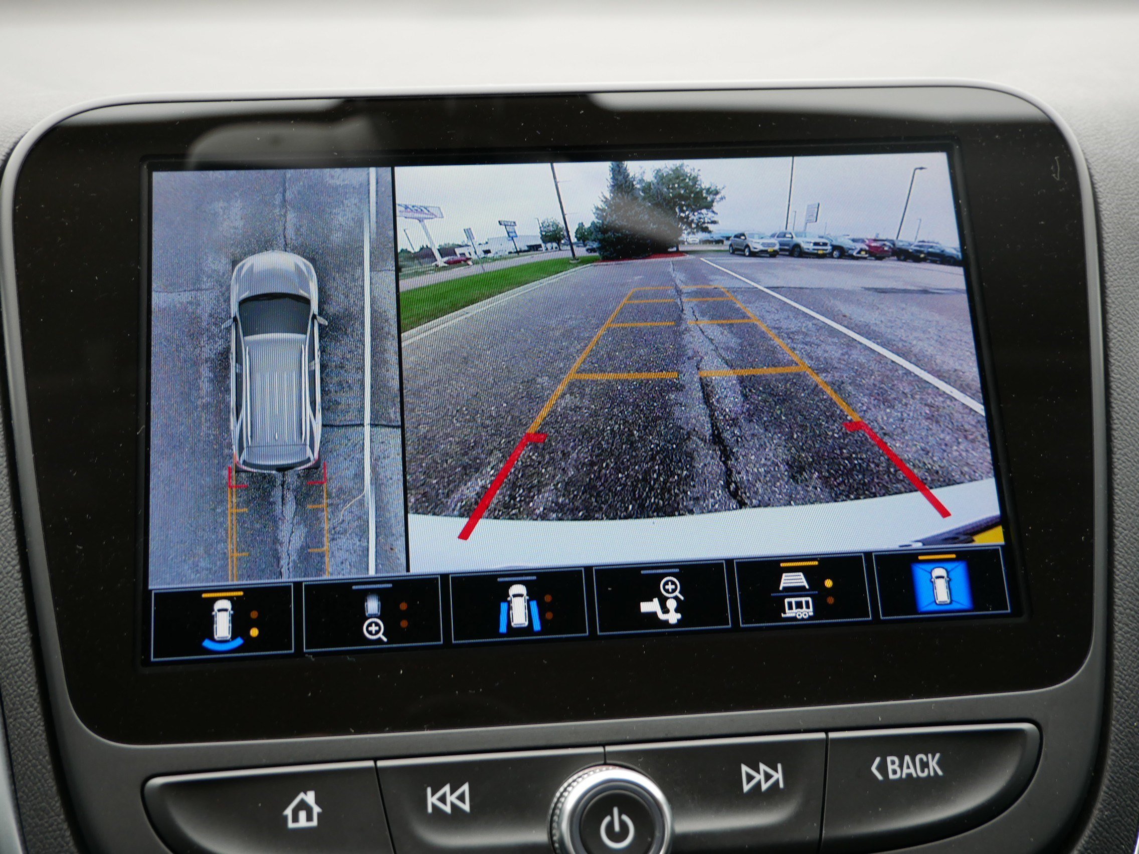 Used 2022 Chevrolet Equinox LT w/ LT True North Edition AWD/4WD image 27