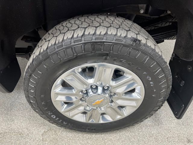 Used 2025 Chevrolet Silverado 3500 High Country w/ High Country Premium Package AWD/4WD image 17
