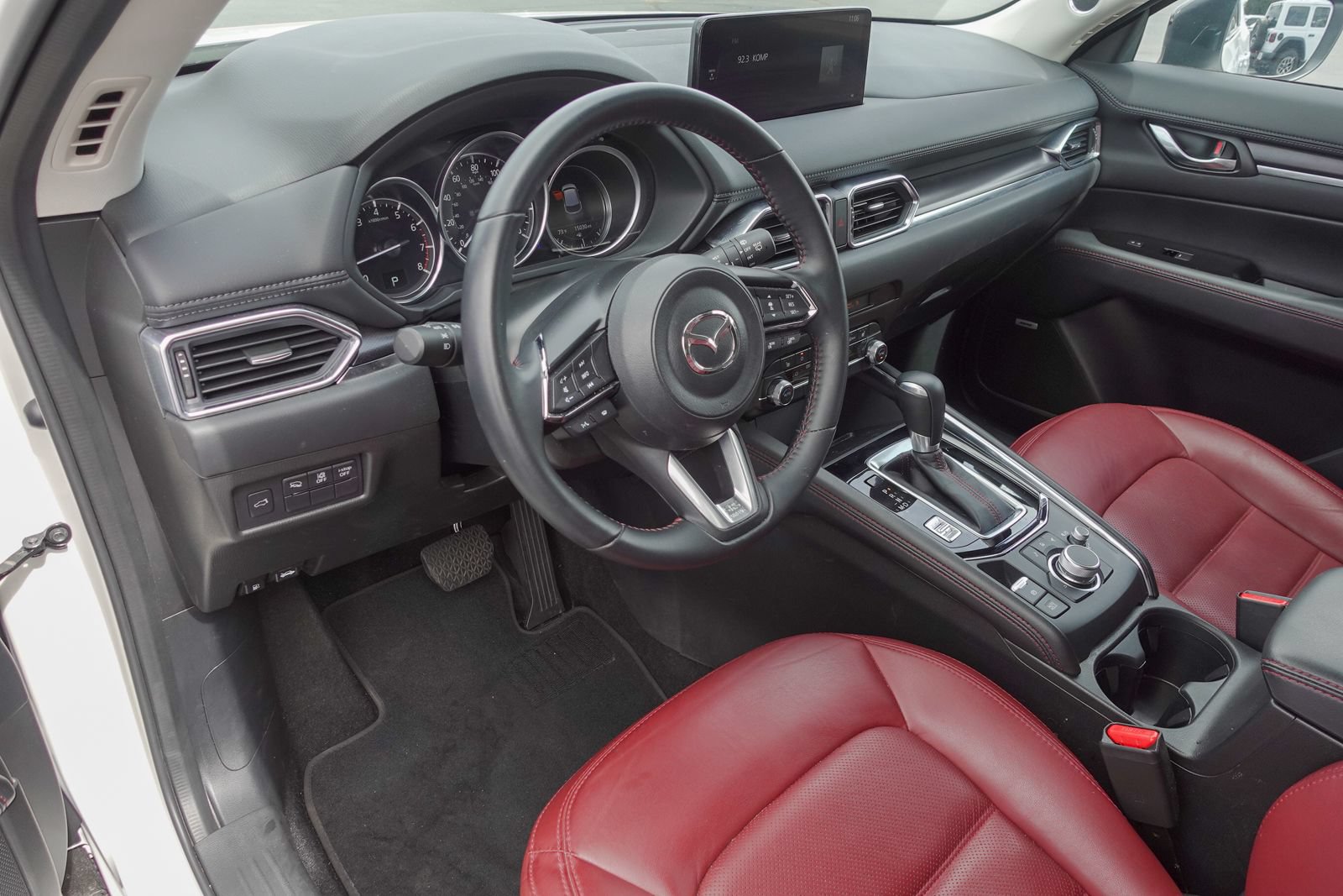 Used 2025 MAZDA CX-5 Carbon Edition AWD/4WD image 11