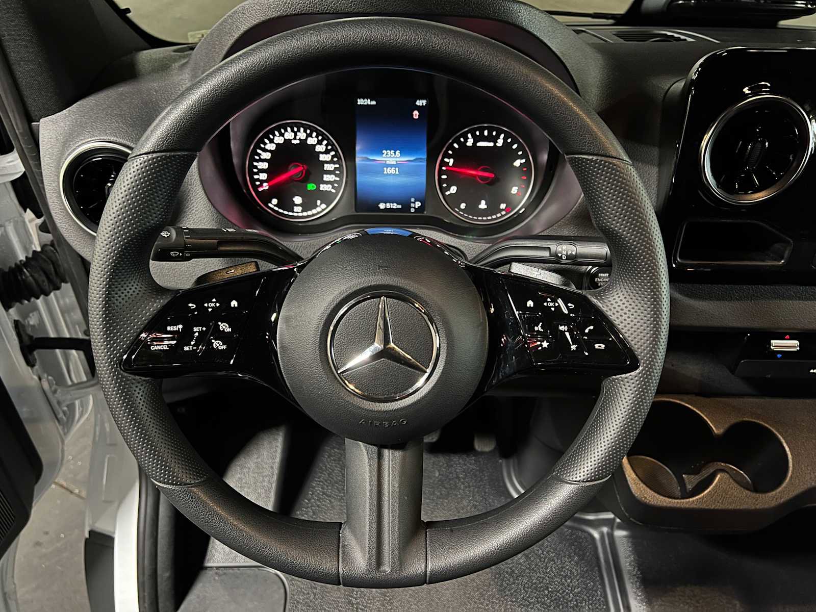 Used 2025 Mercedes-Benz Sprinter 2500 image 25